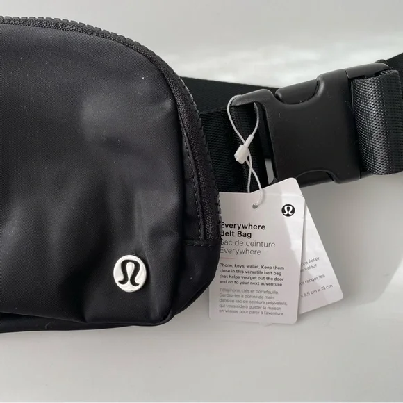 NWT Lululemon Everywhere Belt Bag - Black - Picture 5 of 7